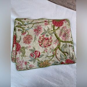 Savannah Home Pair of std. Pillow Shams Floral Jacobean Print Cream/pink/green